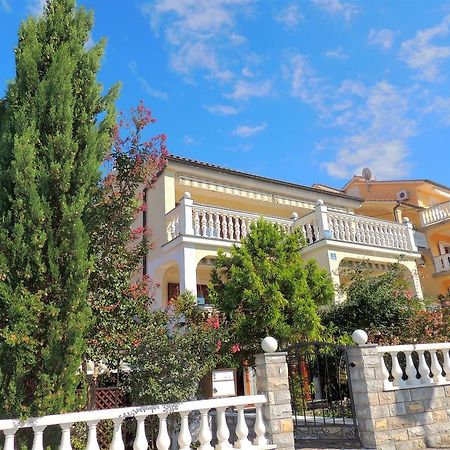 Apartments Martin Малинска Экстерьер фото