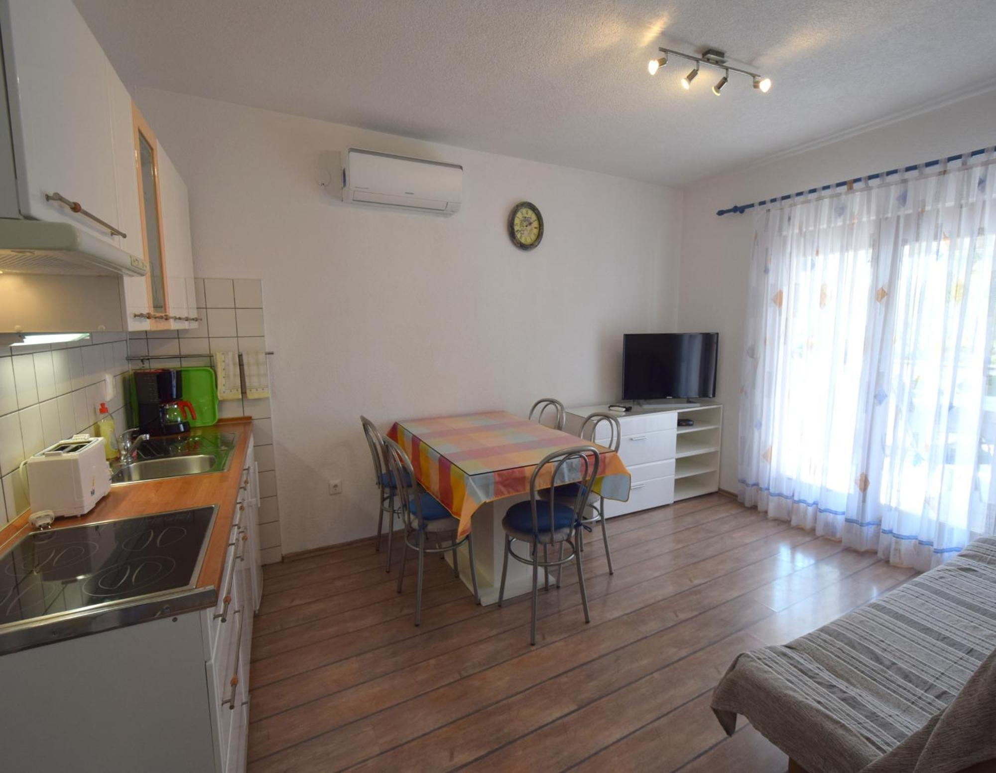 Apartments Martin Малинска Экстерьер фото