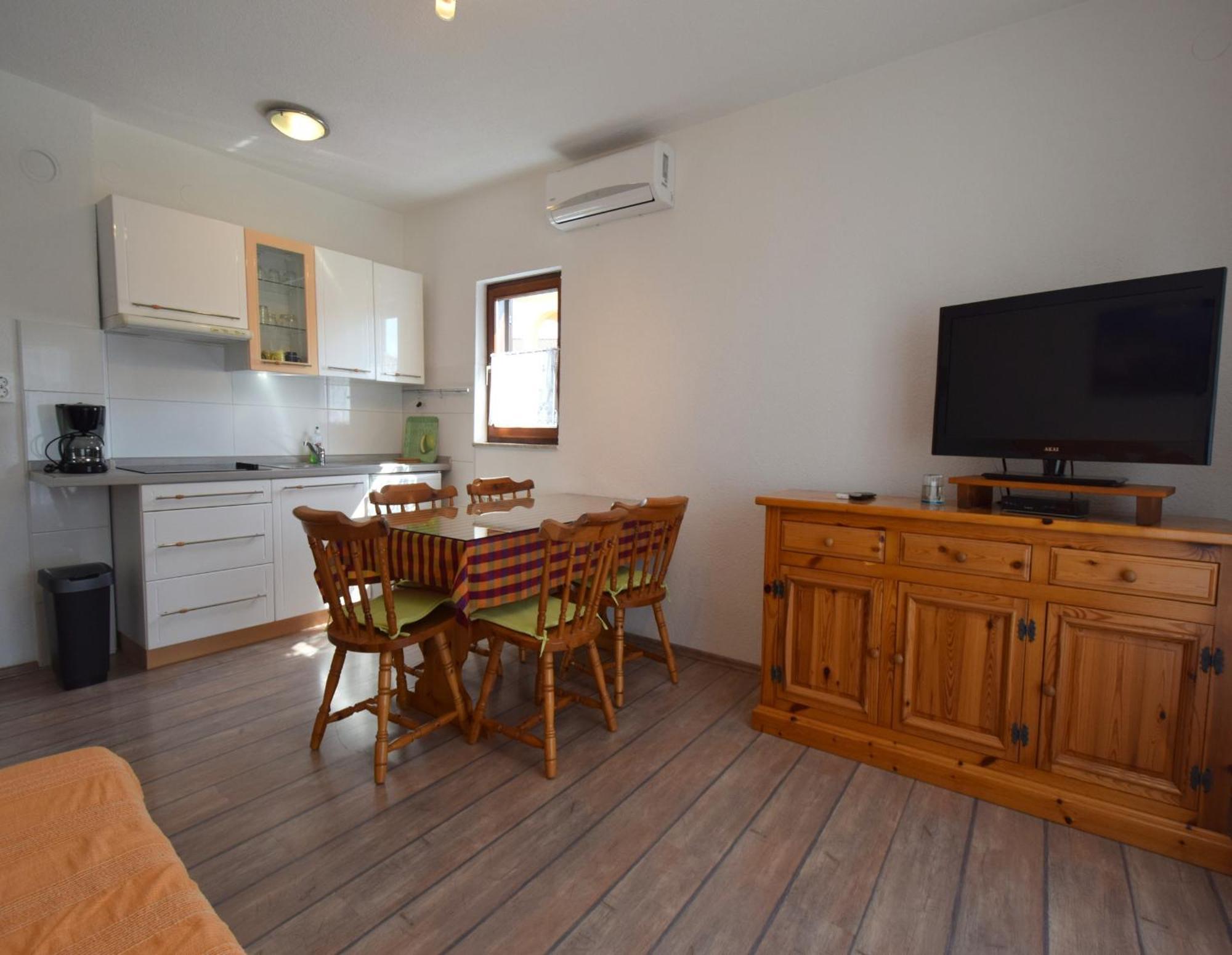 Apartments Martin Малинска Экстерьер фото